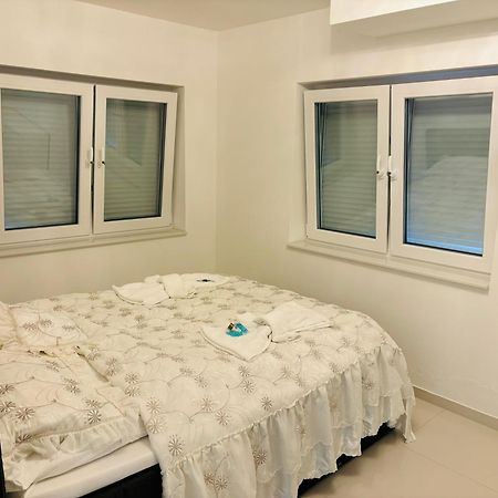 Modern Living In Hamburg-Wandsbek Self Check-In 2X Schlafzimmer 1X Schlafsofa Екстериор снимка