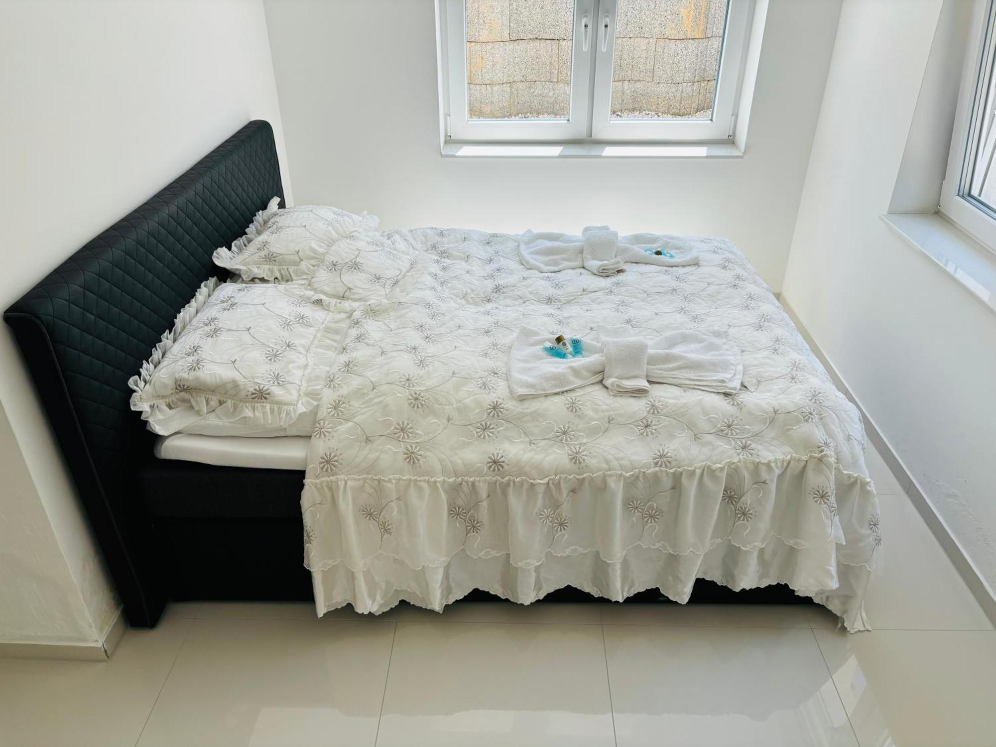 Modern Living In Hamburg-Wandsbek Self Check-In 2X Schlafzimmer 1X Schlafsofa Екстериор снимка