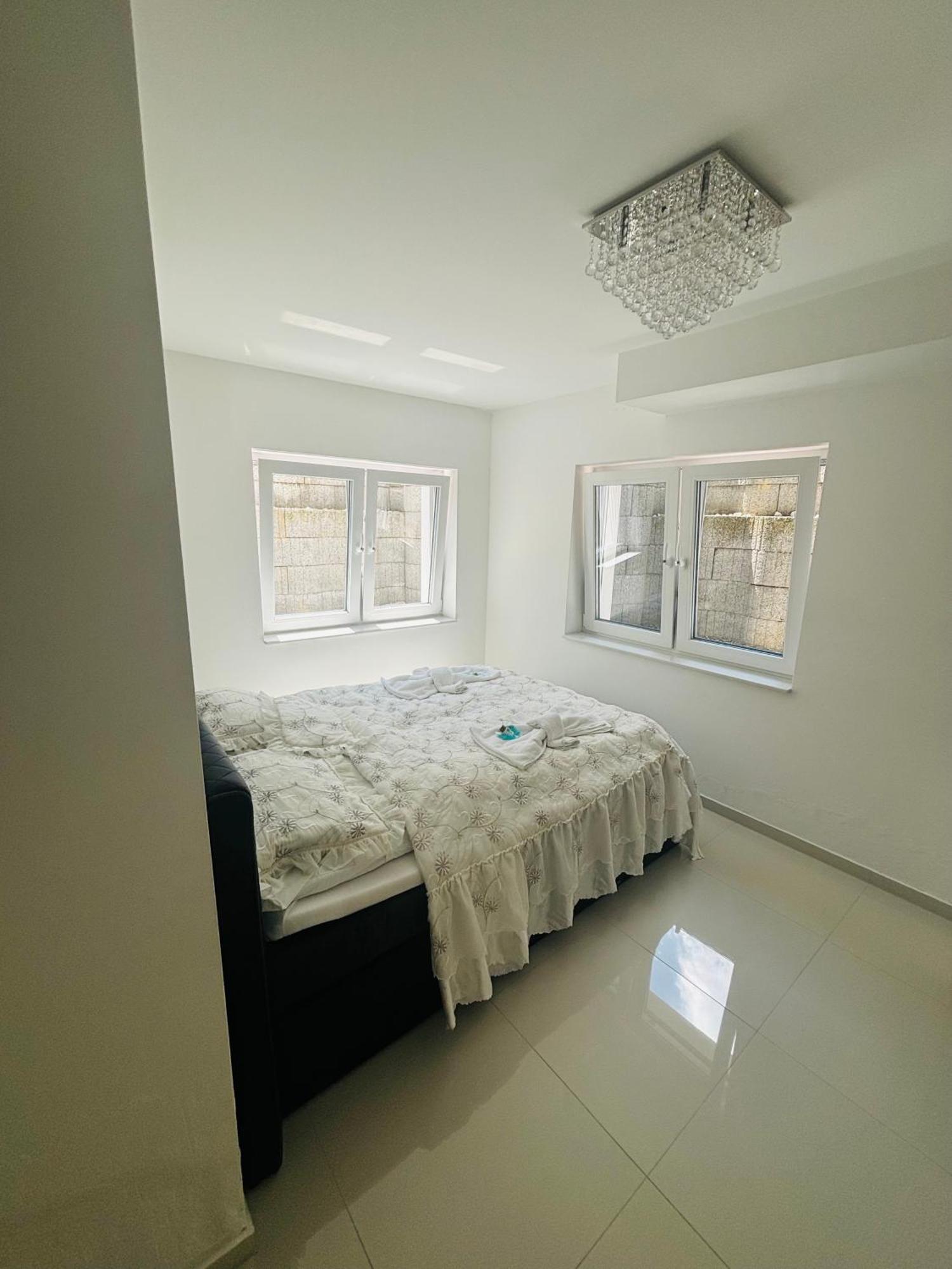 Modern Living In Hamburg-Wandsbek Self Check-In 2X Schlafzimmer 1X Schlafsofa Екстериор снимка